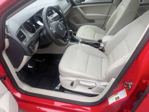 2015 Volkswagen Golf TSI SE