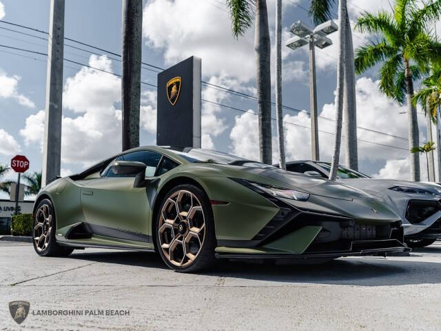 2023 Lamborghini Huracan Tecnica