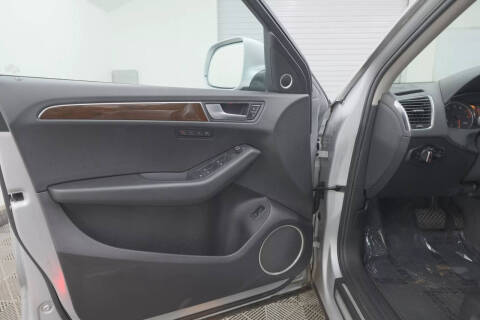 2012 Audi Q5 2.0T quattro Premium Plus