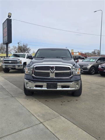 2016 RAM 1500 SLT