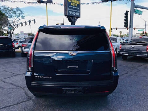 2017 Cadillac Escalade Luxury