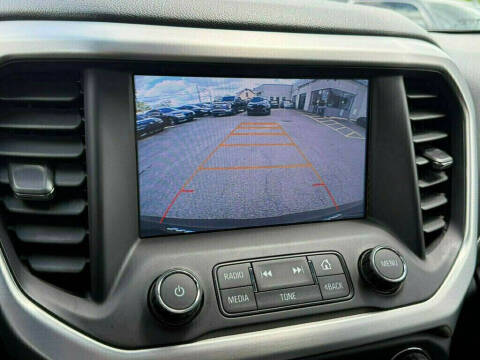 2017 GMC Acadia SLT-1