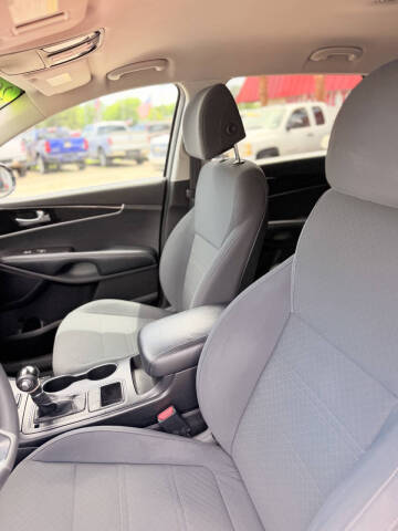 2017 Kia Sorento L