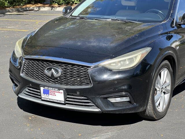 2017 Infiniti QX30 Premium
