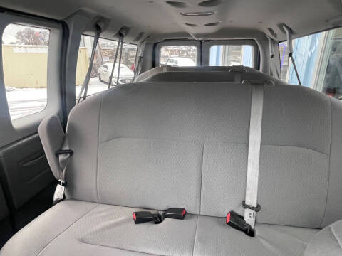 2011 Ford E-Series E-350 SD XLT