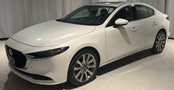 2023 Mazda Mazda3 Premium's photo