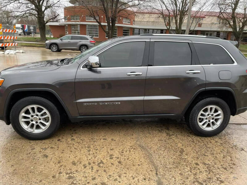 2017 Jeep Grand Cherokee for sale at Mulder Auto Tire and Lube in Orange City IA