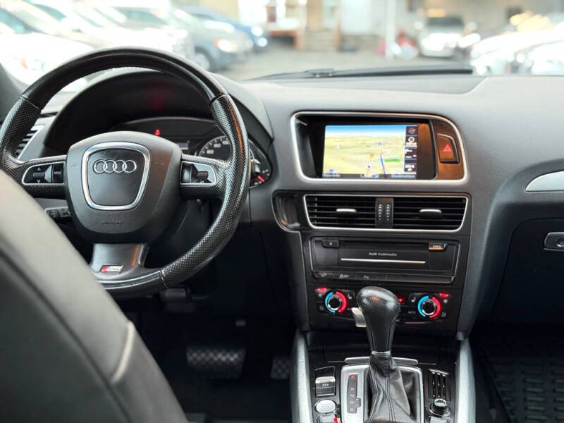 2011 Audi Q5 3.2 quattro Premium Plus