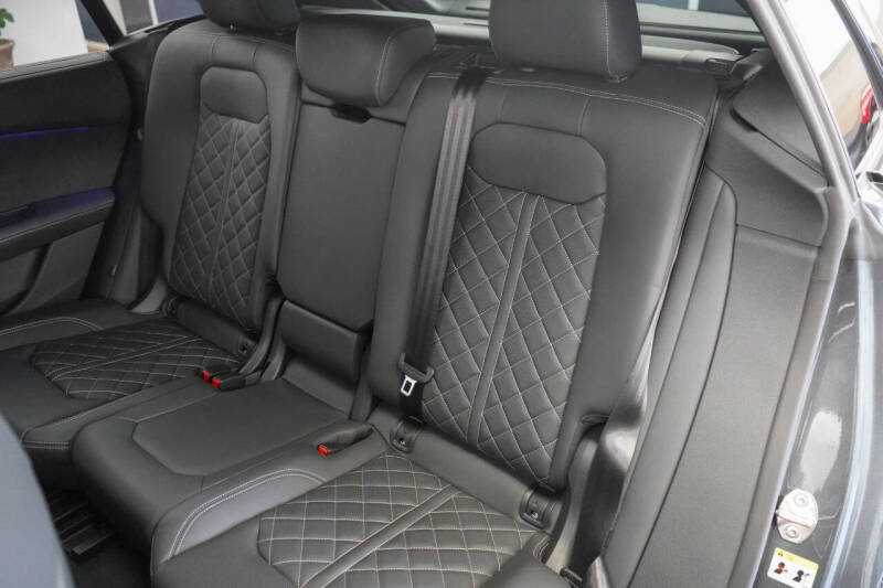 2023 Audi SQ8 4.0T quattro Premium Plus