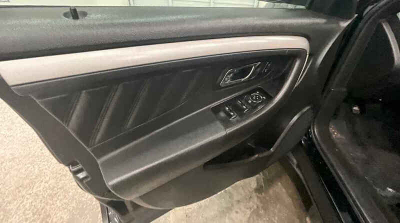 2016 Ford Taurus SEL