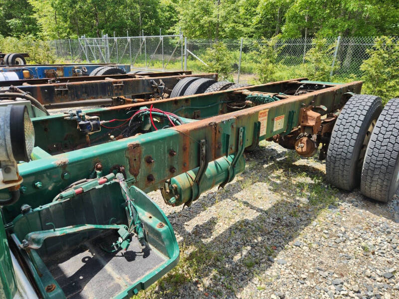 2006 Freightliner M2 106