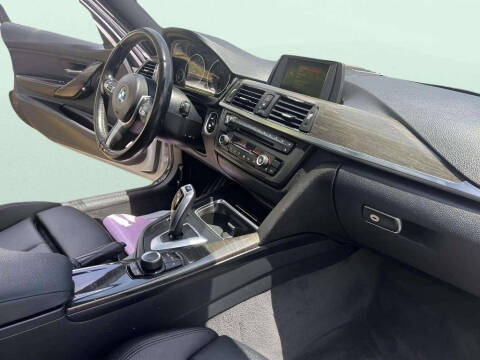 2014 BMW 3 Series 320i