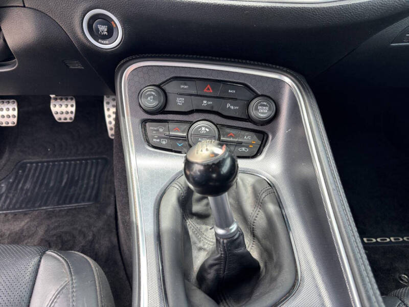 2015 Dodge Challenger R/T Plus