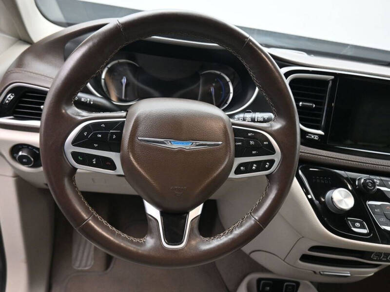 2021 Chrysler Pacifica Hybrid Touring L