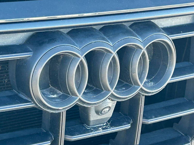 2021 Audi Q8 quattro Premium 55 TFSI