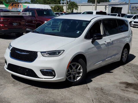 2024 Chrysler Pacifica for sale at GATOR'S IMPORT SUPERSTORE in Melbourne FL