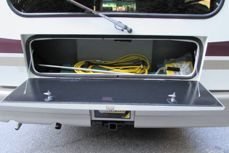 2001 Winnebago Rialta