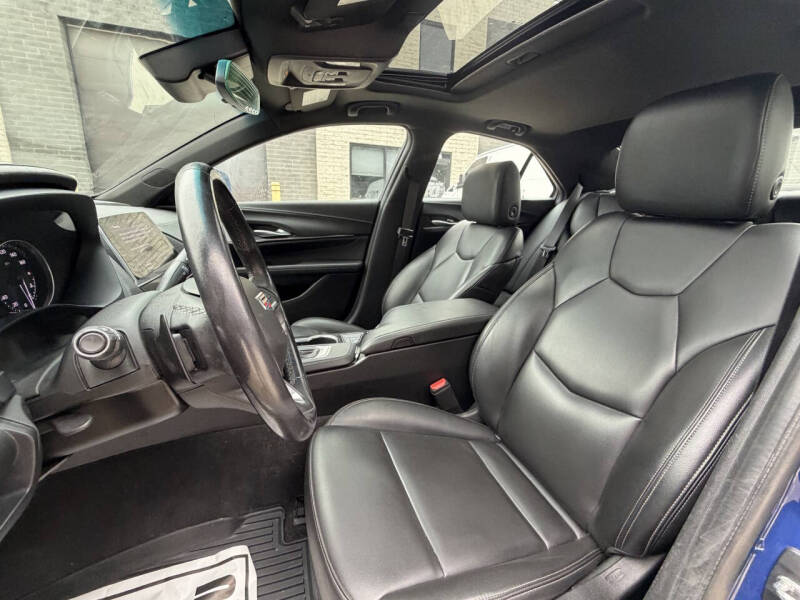 2023 Cadillac CT4 Luxury