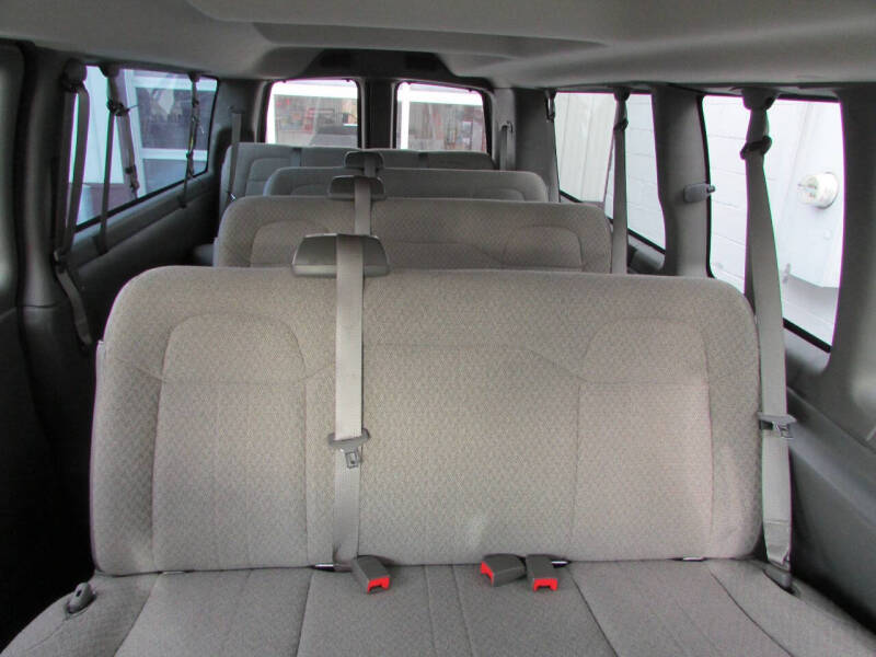 2017 Chevrolet Express LT 3500