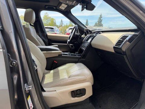 2017 Land Rover Discovery SE