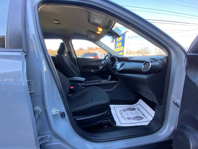 2021 Nissan Kicks SV