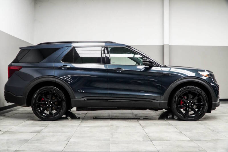 2022 Ford Explorer ST