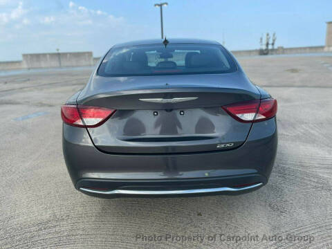 2017 Chrysler 200