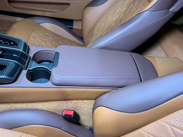 2025 Aston Martin Vanquish