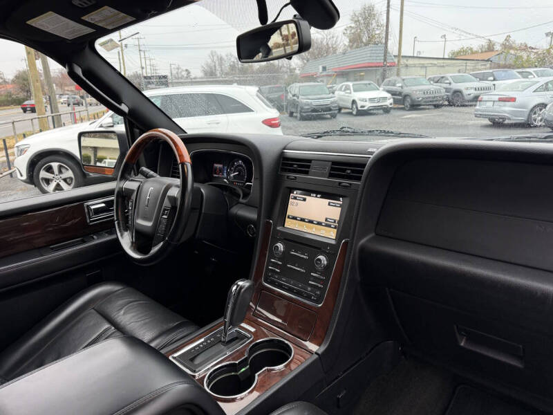 2017 Lincoln Navigator L Select