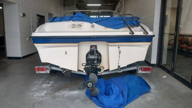 2004 Bayliner 185