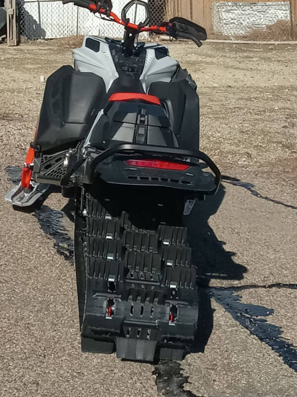 2021 Ski-Doo Summit Expert