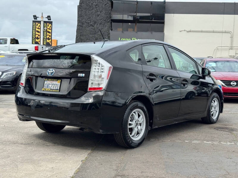 2010 Toyota Prius III