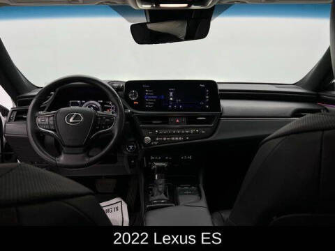 2022 Lexus ES 300h