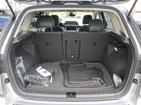 2025 Volkswagen Taos SEL 4Motion