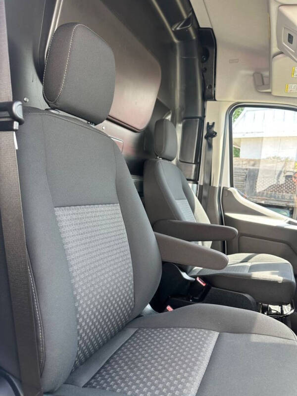 2023 Ford E-Transit