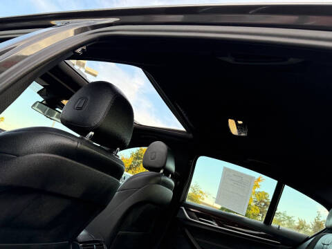 2019 BMW 5 Series 530i