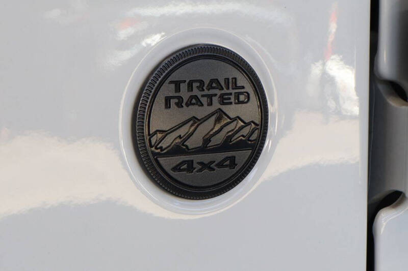2025 Jeep Gladiator NightHawk