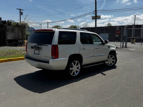 2011 Cadillac Escalade Luxury