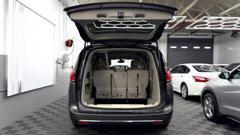 2021 Chrysler Pacifica Touring L