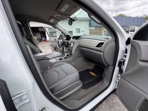 2017 Chevrolet Traverse LS