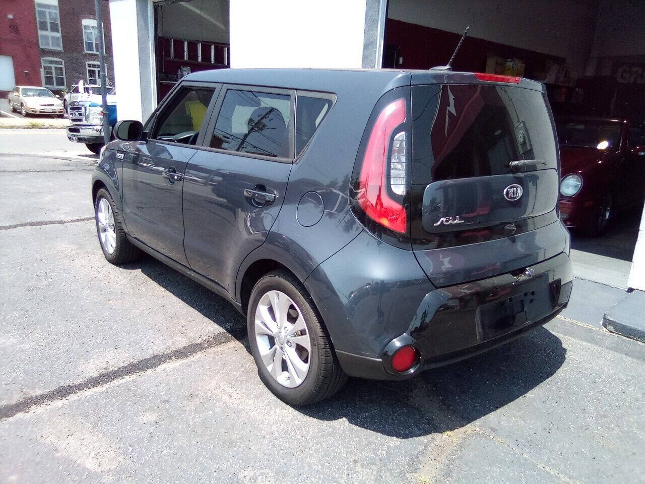 2016 Kia Soul for sale at Pinnacle Auto Sales in New Bedford, MA