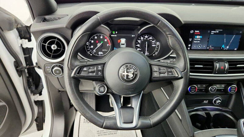 2022 Alfa Romeo Stelvio