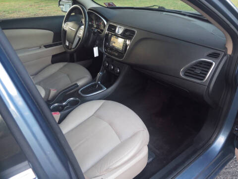 2011 Chrysler 200 Limited