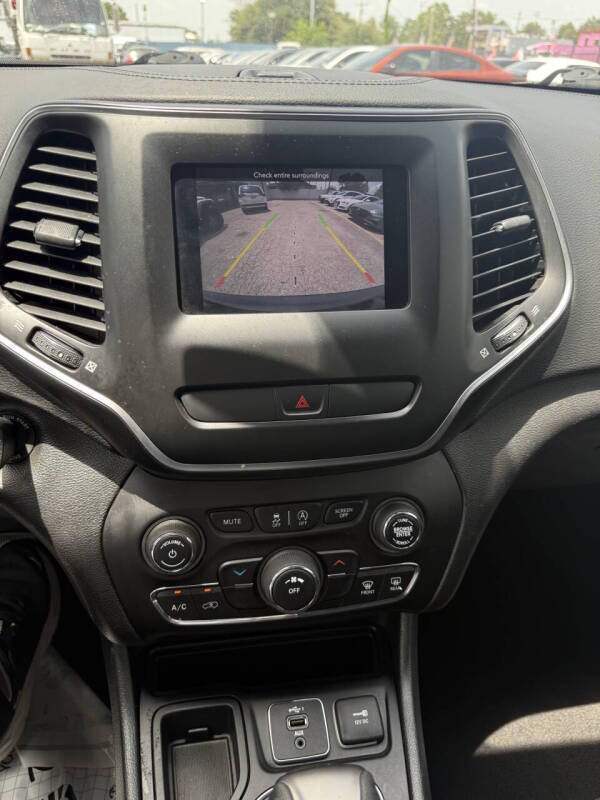 2019 Jeep Cherokee Latitude