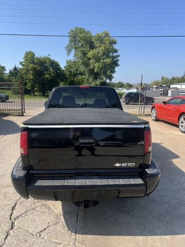 2002 Chevrolet S-10 LS