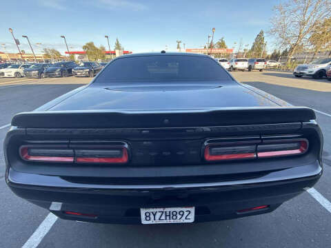 2021 Dodge Challenger SXT