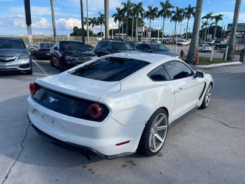 2019 Ford Mustang EcoBoost