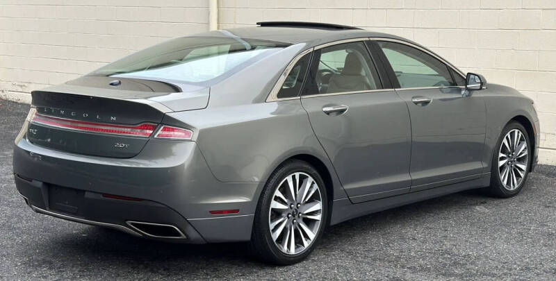 2017 Lincoln MKZ Select