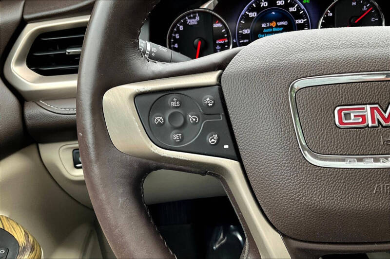 2017 GMC Acadia Denali