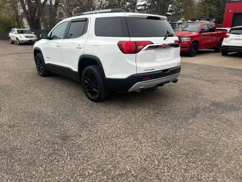 2017 GMC Acadia SLT-1
